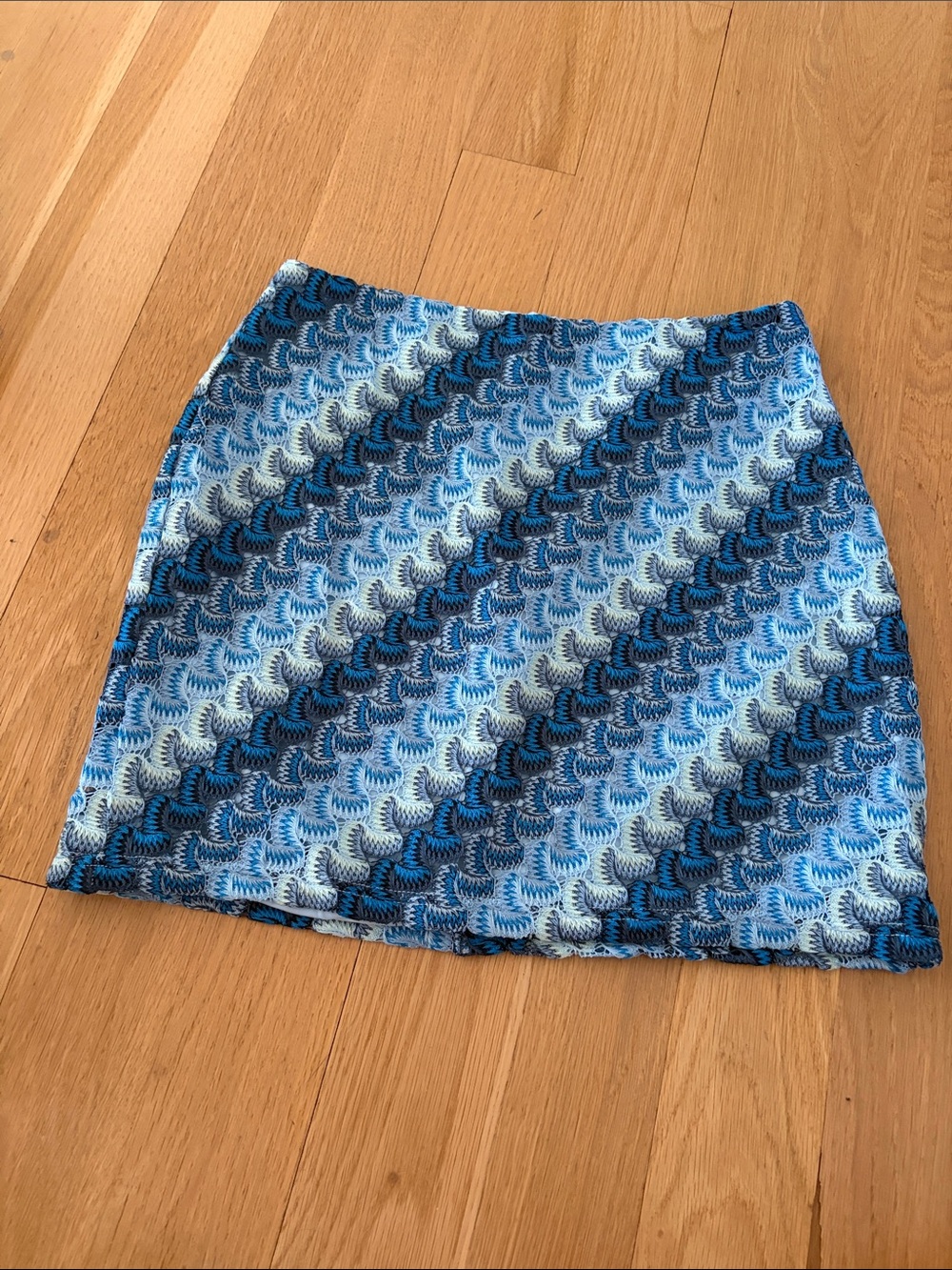 vestique Blue Multi Patterned Knit Mini Skirt